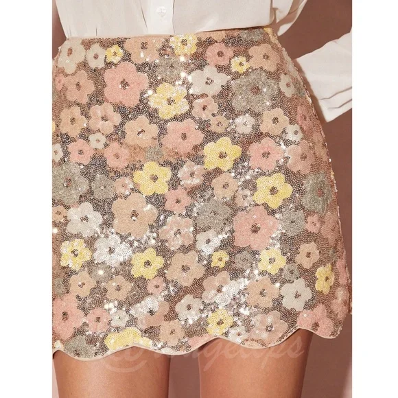 Sequined Mini Skirt Scallop Hem Floral Pattern Pastel Colors - Picture 4 of 12